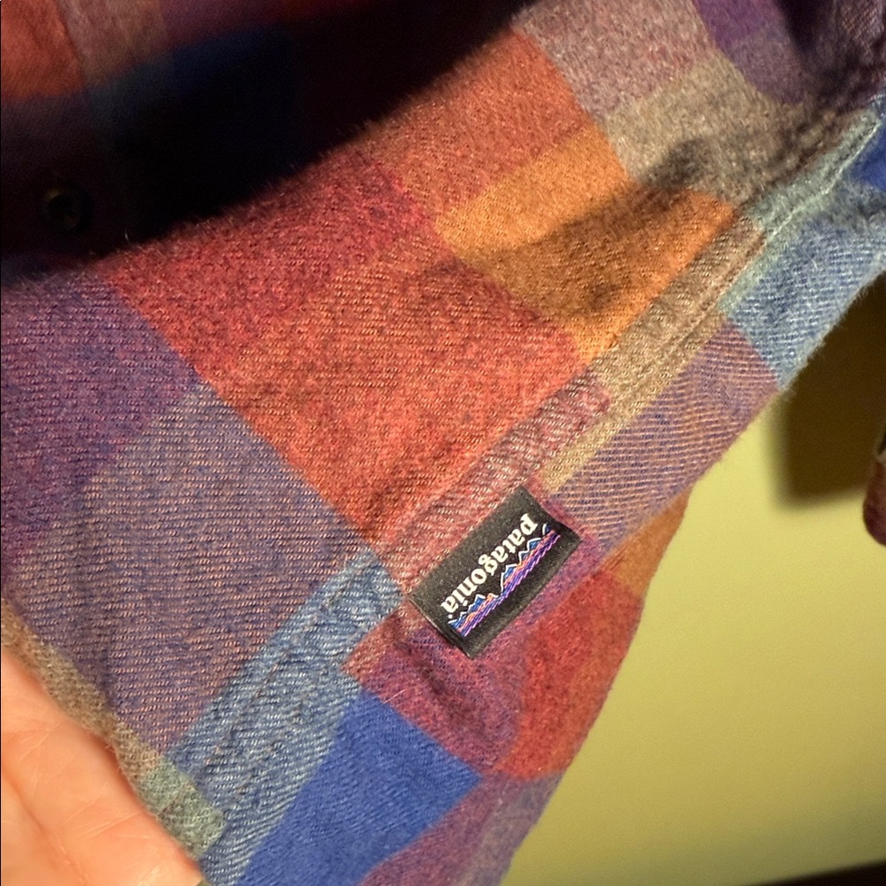 Patagonia Men's Plaid Flannel Shirt - Multi-Color Large - Picture 6 of 11